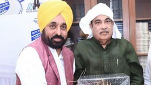 Nitin Gadkari: పంజాబ్ సీఎంకు నితిన్ గడ్కరీ లేఖ.. రూ.4,000 కోట్ల ప్రాజెక్టు రద్దవుతుందా..!