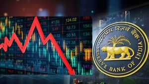  Stock Market: ఆర్బీఐ వైపు మార్కెట్ల చూపు.. నష్టాల్లో మెుదలైన సెన్సెక్స్, నిఫ్టీ..