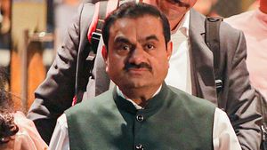 Adani Group: టాటా-అంబానీలతో పోటీకి అదానీ ప్లాన్.. మూడు కంపెనీల కొనుగోలుకు సిద్ధం..