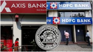 RBI News: హెచ్‌డిఎఫ్‌సి-యాక్సిస్ బ్యాంకులకు షాక్ ఇచ్చిన RBI..!! 