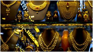 Gold Rate: వామ్మో.. కోటీశ్వరులకూ దూరంగా గోల్డ్.. రెండో రోజు రూ.2,200 పెరిగిన పసిడి..! 