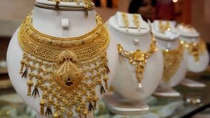 Gold Rate: దీపావళికి పేలిన గోల్డ్ టైం బాంబ్.. పండగరోజు ఏపీ, తెలంగాణలో రేట్లివే..