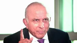  Success Story: పుట్టింది హైదరాబాదులో.. రూ.64తో మెుదలైన ప్రయాణం, వేలకోట్లకు అధిపతి..