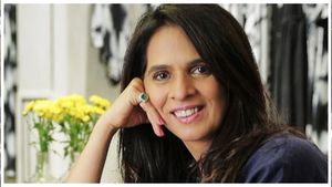  జస్ట్ 2 కుట్టు మిషన్లతో కోట్ల సంపద.. వొదన్న పట్టుబట్టి నేడు ఇండియాలోనే ఫెమస్ ఫ్యాషన్ డిజైనర్...