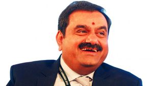 Gautam Adani: అదానీకి సంక్రాంతి అదృష్టం.. అలా ఒక్క రోజులో రూ.61,192 కోట్లు లాభం, సామీ మమ్మీల్నీ దీవించు..