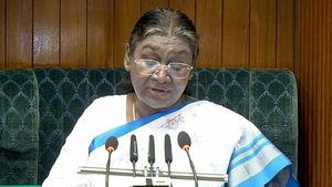 Economic Survey 2025: ద్రౌపది ముర్ము ఎకనమిక్ సర్వే ప్రసంగం.. తమ ప్రభుత్వ విజయాల ప్రకటన 