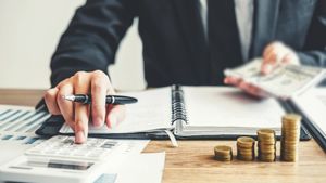 ఎంత సంపాదించినా ఈ పనులు చేయకుంటే కష్టాలు ఖాయం.. తరువాత ఆలోచించిన వెస్ట్..  