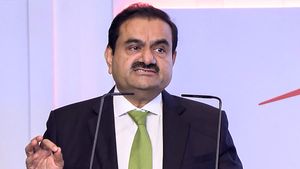 Adani News: ఆ కంపెనీపై అదానీ కన్ను.. గ్రీన్ సిగ్నల్ ఇచ్చిన సీసీఐ, వాటాల కొనుగోలు..