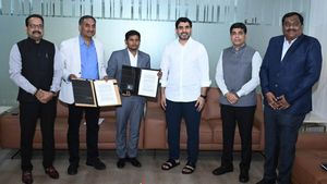 AP News: ఇన్ఫోసిస్‍తో జతకట్టిన ఏపీ సర్కార్.. 20 లక్షల ఉద్యోగాలకు లైన్ క్లియర్..!!