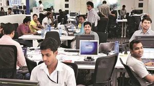 IT News: బెంగళూరులో ఐటీ ఉద్యోగుల తీరుతో ఆందోళనలు..!!