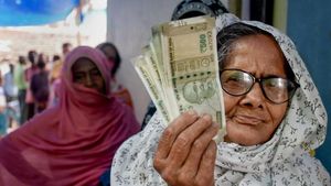 60 ఏళ్లు పైబడిన వారు కుష్.. కనీస పెన్షన్ ఇప్పుడు డబుల్; బడ్జెట్‌లో ప్రకటించే ఛాన్స్..?