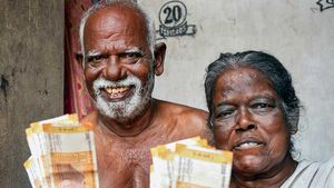 60 ఏళ్ల దాటినోళ్లకు శుభవార్త.. ఇకపై పెన్షన్ రెండింతలు, వెంటనే ఈ విషయం తెలుసుకోండి