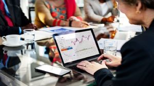 F&O Trading: తలకిందులైన పరిస్థితి.. 3 నెలల్లో మాయమైపోయిన ట్రేడర్లు, ఏమైంది..?