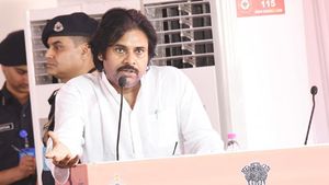 AP News: ఈవీ రంగంలో దూసుకుపోతున్న ఏపీ.. 25,000 మందికి ఉపాధి, ప్రకటించిన పవన్ కల్యాణ్!