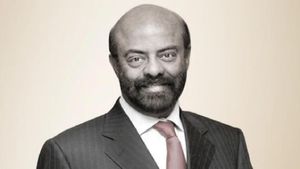 ఒక్కరోజులో వేల కోట్లు పోగొట్టుకున్న హెచ్‌సిఎల్ ఛైర్మన్.. కానీ ఆయన వన్ డే విరాళం రూ.5.9 కోట్లు.. వావ్!!