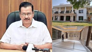Kejriwal: పేరుకే సొంతిల్లు లేదు కానీ కేజ్రీవాల్ ఆస్తులు ఎన్ని కోట్లో తెలుసా..?