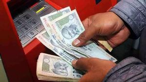 ATM News: ఏటీఎం యూజర్లకు మెగా షాక్ సిద్ధం.. ఆర్‌బీఐ సన్నాహాలు, పూర్తి వివరాలు..