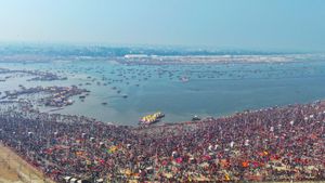 బిస్లరీ కంటే మహా కుంభమేళా నీరు చాల కాస్ట్లీ..? లాభం తెలిస్తే షాక్ అవుతారు..  