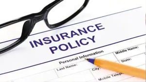 ఇన్సూరెన్స్ తీసుకునేటప్పుడు ఎవరూ గమనించని తప్పులు: మీరు వారిలో ఒకరా ?