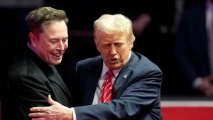 కొత్త కారు కొంటానన్న ట్రంప్ మామ.. ఎలోన్ మస్క్ కు ఫుల్  సపోర్ట్ అంటూ పోస్ట్..   