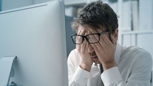 ఇండియాలో జాబ్ కోసం అమెరికా టెక్కీ కష్టాలు!   అనుభవం ఉన్న కూడా..  వైరల్ పోస్ట్.. 