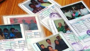 రేషన్ కార్డు అప్లై చేసుకోవడం ఎలా.. ఇంట్లో కూర్చొని e-KYC చేసుకోవచ్చు...