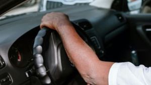 క్యాబ్ బుక్ చేసుకున్న మహిళ, డ్రైవర్‌ని చూసి ఒక్కసారిగా షాక్ , తర్వాత ఏమైందంటే..