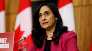 కెనడా విదేశాంగ మంత్రిగా తొలి భారతీయ మహిళ: అసలు ఎవరు ఈ అనితా ఆనంద్ ?