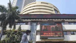 కుప్పకూలిన స్టాక్ మార్కెట్.. 620 పాయింట్లు పడిపోయిన సెన్సెక్స్, పతనమైన స్టాక్స్ ఇవే..