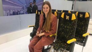 విమానంలో కూర్చుని కాదు, నిలబడి ప్రయాణం...! త్వరలో రూ.500 తక్కువకే ఫ్లయిట్ టికెట్స్.. 