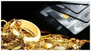 బంగారాన్ని క్రెడిట్ కార్డ్‌తో కొంటే ముందు ఈ  విషయాలు తెలుసుకొండి..