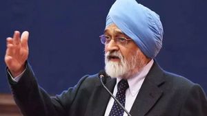 చైనా చాలా డేంజర్..ఎప్పటికైనా భారత్ వినాశనమే దానికి కావాలి..ప్రముఖ ఆర్థిక వేత్త సంచలన వ్యాఖ్యలు 