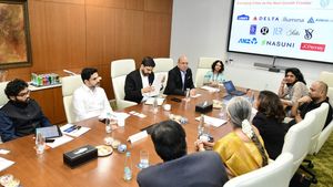 క్వాంటమ్ వ్యాలీతో ఏపీ తలరాత మారుస్తాం...జీసీసీ సంస్థల ప్రతినిధులతో నారా లోకేష్ రోడ్ షో