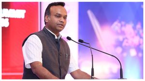 AI ప్రభావానికి భయపడాల్సిన పని లేదు... కర్ణాటక ఐటీ మంత్రి