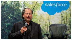 ఉద్యోగుల్ని భయపెడుతున్న AI… కానీ Salesforce CEO చెబుతున్నది వేరే సంగతి