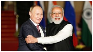 పుతిన్ భారత్ పర్యటన.. మోదీ చైనా టూర్.. మూడు దేశాలు ఏకమై ట్రంప్ కి గురి పెడితే...