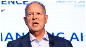 AI వాడకపోతే ఉద్యోగం లేదు..... Ignite Tech CEO హెచ్చరిక