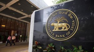 సావరిన్ గోల్డ్ బాండ్లపై RBI కీలక ప్రకటన, ముందస్తు రిడెంప్షన్ ధరతో రీడిమ్ చేసుకోవచ్చు ఇక..