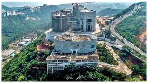 నారా లోకేశ్ వైజాగ్‌ను బెంగళూరు, హైదరాబాదు కంటే మెరుగ్గా మార్చగలరా?