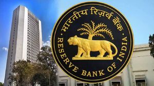 RBI కొత్త మార్గదర్శకాలు... ఇప్పుడు బంగారం & వెండి మీద రుణాలు మరింత సులభం
