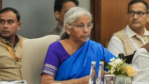 సామాన్యులకు పండగే పండగ.. కొత్త జీఎస్టీతో పన్ను లేకుండా లభించే వస్తువులు ఇవే..