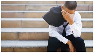 ఏం చేయకుండా డబ్బులు బ్యాంకులో ఉంచడం వల్ల ఏడాదిలో రూ. 45 లక్షలు నష్టం... CA నితిన్ కౌశిక్ చెప్పిన నిజాలు