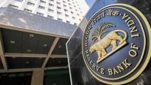 గుడ్ న్యూస్.. డిసెంబర్‌లో RBI రెపోరేటు తగ్గే అవకాశం.. నోమురా సంస్థ ఆర్థిక విశ్లేషకులు నంది అంచనా ఇదే..