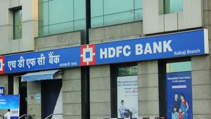 HDFC బ్యాంకుపై భారీగా ఫైన్ వేసిన RBI.. కారణం ఏంటో తెలుసా?