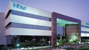 ట్రంప్ లక్ష డాలర్ల H-1B వీసా ఫీజు.. టాటా, ఇన్ఫోసిస్‌ కంపెనీలకు భారీ షాక్..ఎంతలా అంటే..