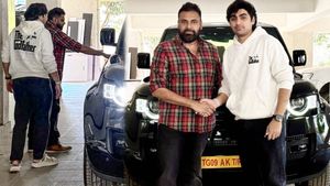 OG డైరెక్టర్‌కు పవన్ కల్యాణ్ అరుదైన బహుమతి.. సుజిత్ స్పెషల్ గిఫ్ట్ ఖరీదు ఎన్ని కోట్లో తెలుసా? 