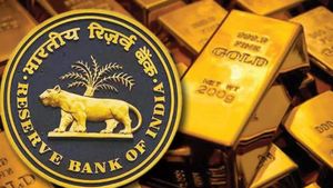 బంగారం రుణాలపై RBI హెచ్చరిక.. పసిడి రుణాలపై కఠిన నిబంధనలు విధిస్తున్న బ్యాంకులు 