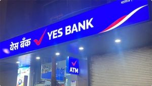 Yes Bank కస్టమర్లకు బిగ్ అలర్ట్.. 5 వేల మంది కస్టమర్ల డేటా చోరీ.. ఈ కార్డు ఉంటే వెంటనే బ్లాక్ చేసుకోండి..