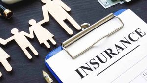 Insurance: గుడ్డిగా నమ్మి పాలసీ తీసుకునే పరిస్థితి లేదు..!