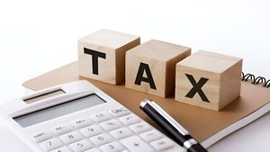 Tax: ఉద్యోగం చేస్తున్నప్పుడు ప్రభుత్వానికి కోటి రూపాయల పన్ను చెల్లించాడు.. ఇప్పుడు ఉద్యోగం పోయింది.. 